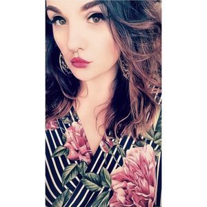 Meet your Posher, Vanesa